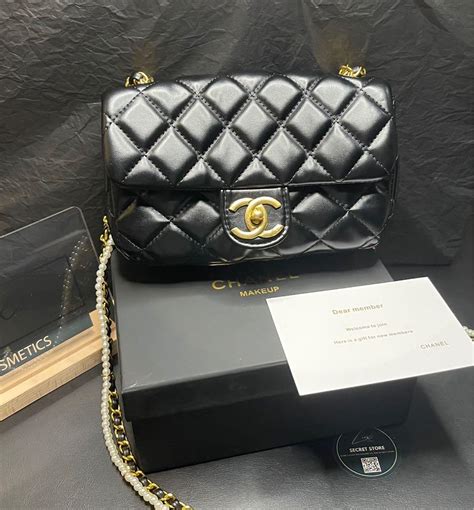 chanel gift bag for vip|chanel makeup bag vip gift.